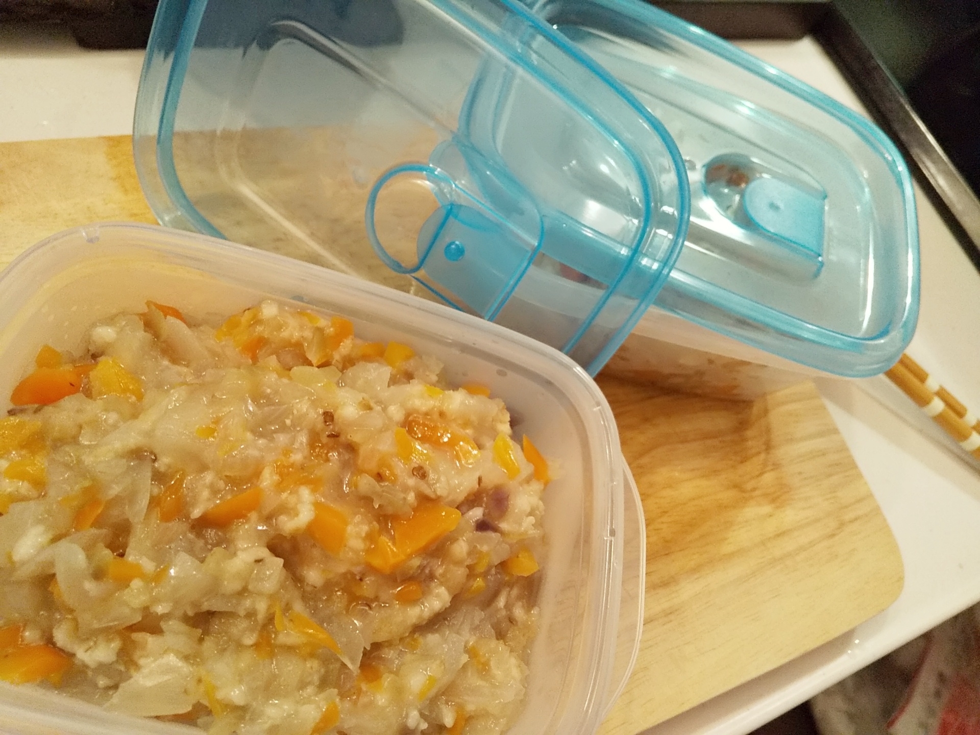 離乳食保存容器はいつから使う？